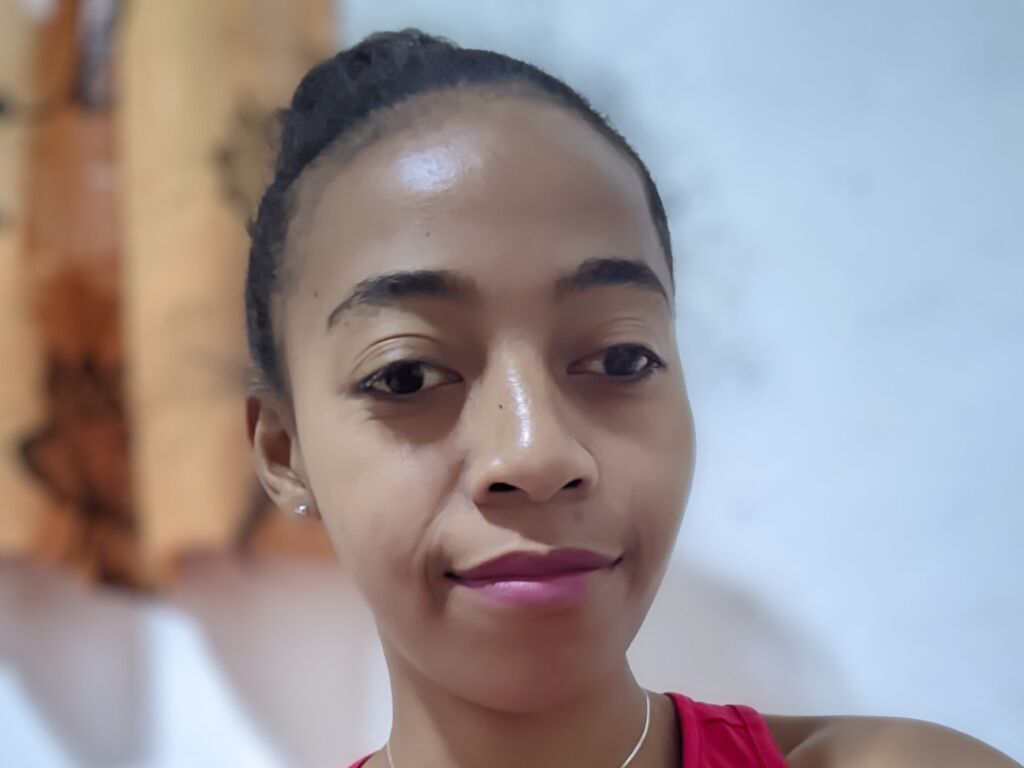 Elodie Razafi Picture